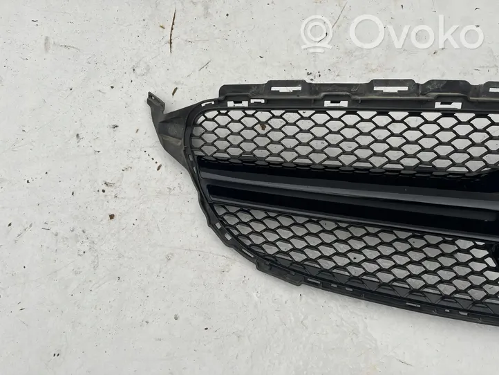 Mercedes-Benz C AMG W205 Grille de calandre avant 