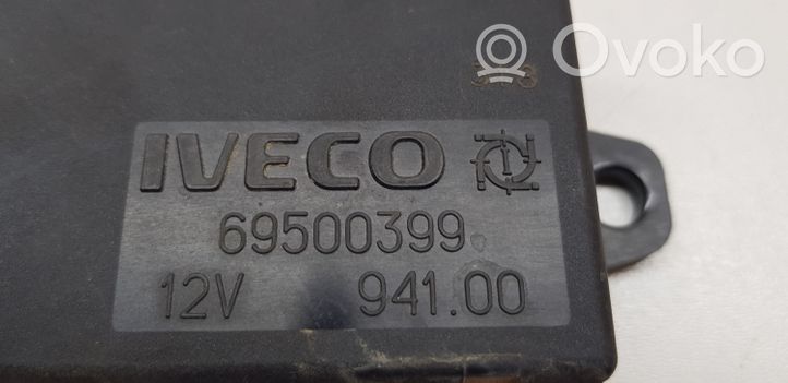 Iveco Daily 35 - 40.10 Unité de commande / module de verrouillage centralisé porte 69500399
