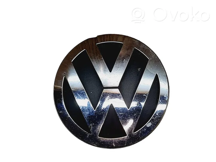 Volkswagen PASSAT B6 Mostrina con logo/emblema della casa automobilistica 3C9853630