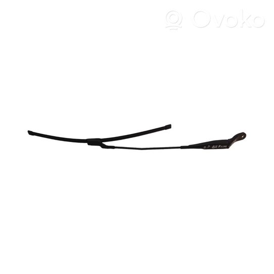 Peugeot Partner Front wiper blade arm 9682974380