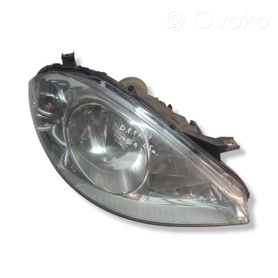 Mercedes-Benz A W169 Lampa przednia A1698200261