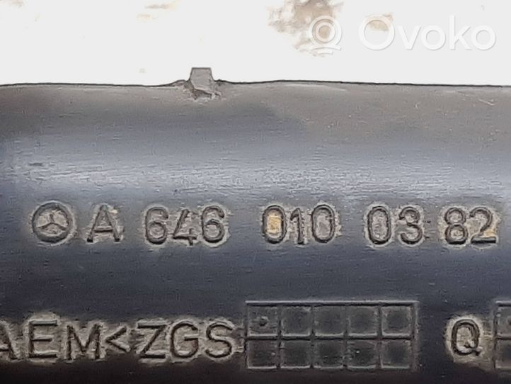 Mercedes-Benz Vito Viano W639 Sfiato/tubo di sfiato/tubo flessibile A6460100382