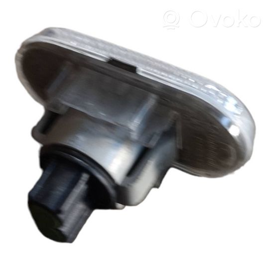 Renault Trafic III (X82) Seitenblinker 61605956R