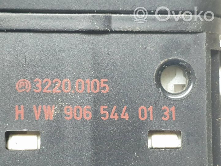 Volkswagen Crafter Interruttore di regolazione livello altezza dei fari 9065440131