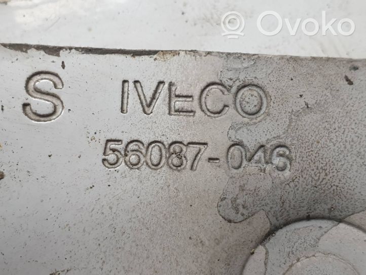 Iveco Daily 40.8 Cerniere del vano motore/cofano 56087046