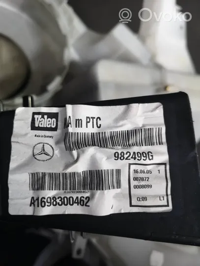 Mercedes-Benz B W245 Salono oro mazgo komplektas A1698300462