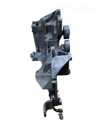 Volkswagen Crafter Ohjaustehostimen pumpun kannake 03L903143L