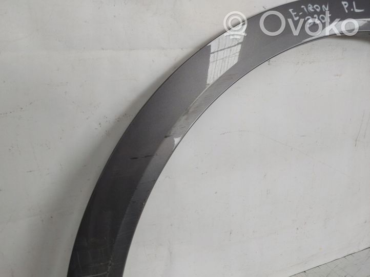 Audi e-tron Rivestimento passaruota anteriore 4KE853717