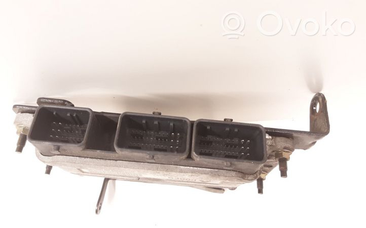 Renault Megane II Sterownik / Moduł ECU 215854212A