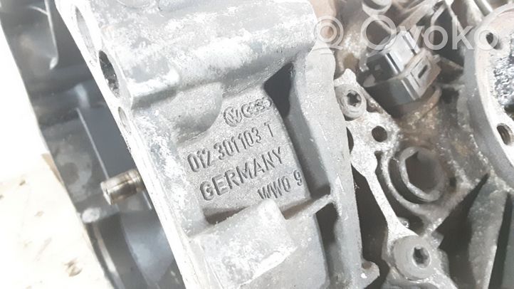 Volkswagen PASSAT B5.5 Manualna 5-biegowa skrzynia biegów 012301103T