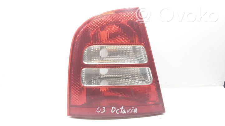 Skoda Octavia Mk1 (1U) Lampy tylne / Komplet YU3X13405BA