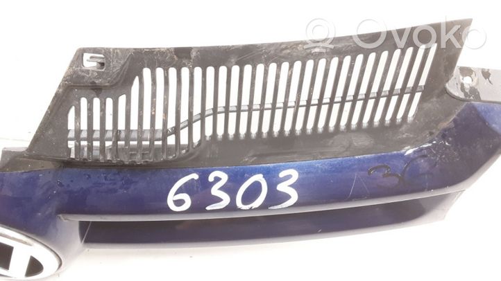 Volkswagen Golf V Maskownica / Grill / Atrapa górna chłodnicy IKO853655