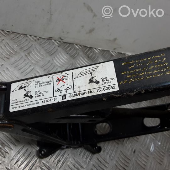 Toyota Avensis T270 Домкрат (данкрат) 585023