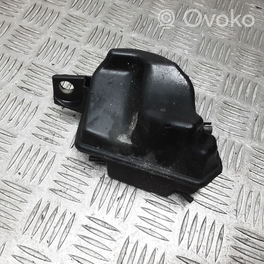 Mazda 6 Staffa/supporto di montaggio del filtro carburante 