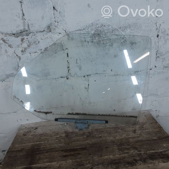 Volkswagen Multivan T4 Front door window glass four-door E143R001352