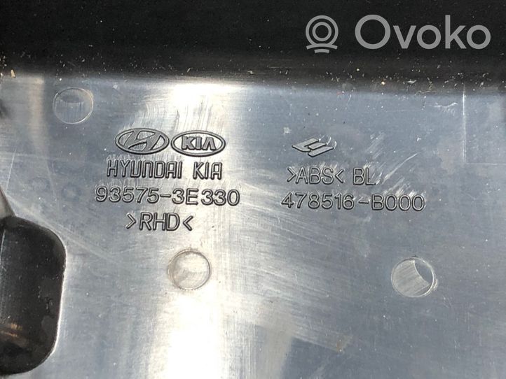 KIA Sorento Przełącznik / Przycisk otwierania szyb 935753E330