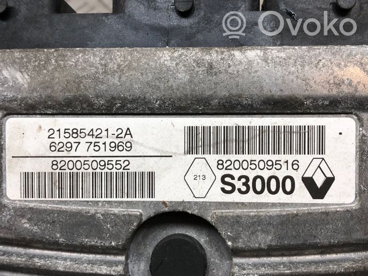 Renault Megane II Sterownik / Moduł ECU 8200509516