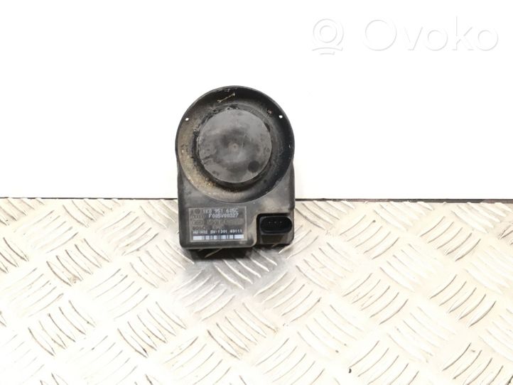 Volkswagen Caddy Alarm system siren 1K0951605C