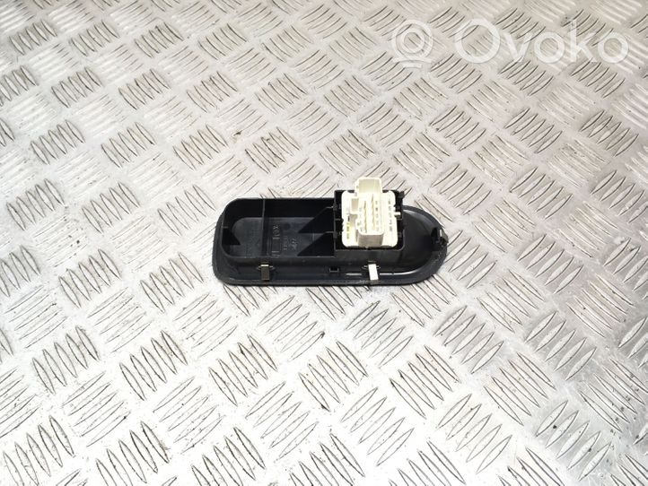 Renault Clio III Interrupteur commade lève-vitre 8200356520