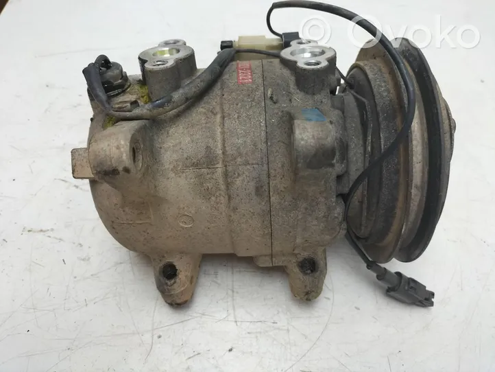 Nissan Terrano Ilmastointilaitteen kompressorin pumppu (A/C) 92600