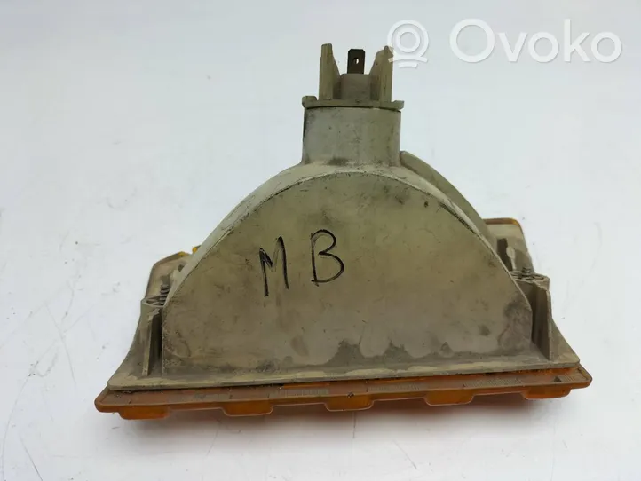 Mercedes-Benz 100 W631 Lampa przednia A2810881