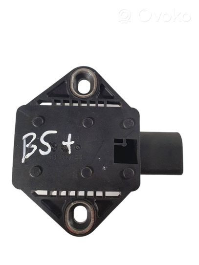 Volkswagen PASSAT B5.5 Sensore di imbardata accelerazione ESP 8E0907637A