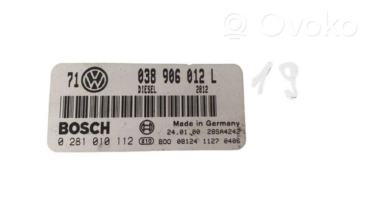 Volkswagen Golf IV Sterownik / Moduł ECU 038906012L