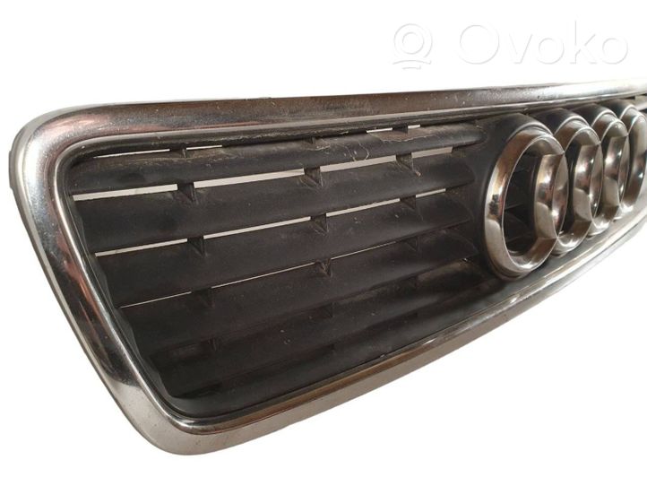 Audi A4 S4 B5 8D Grille de calandre avant 8D0853651E