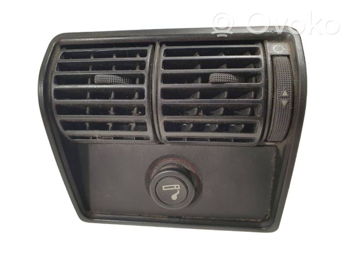 Audi A6 S6 C4 4A Griglia di ventilazione posteriore 4A0863277