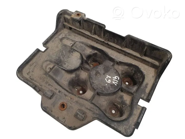 Volkswagen Golf IV Staffa di montaggio della batteria 1J0915333A