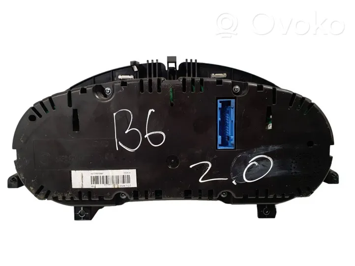 Volkswagen PASSAT B6 Speedometer (instrument cluster) 3C0920872G