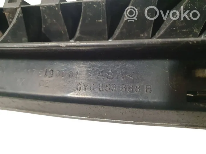 Skoda Fabia Mk1 (6Y) Maskownica / Grill / Atrapa górna chłodnicy 6Y0853668B