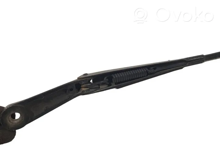 Volkswagen PASSAT B5 Front wiper blade arm 3B1955409