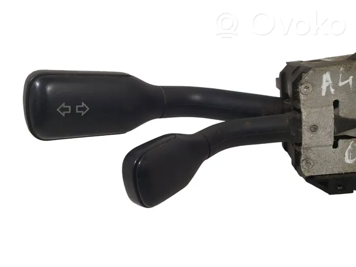 Audi A4 S4 B5 8D Leva/interruttore dell’indicatore di direzione e tergicristallo 4D0953513D