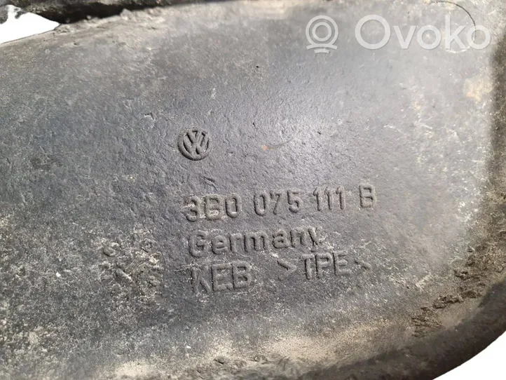 Volkswagen PASSAT B5.5 Priekinis purvasargis 3B0075111B