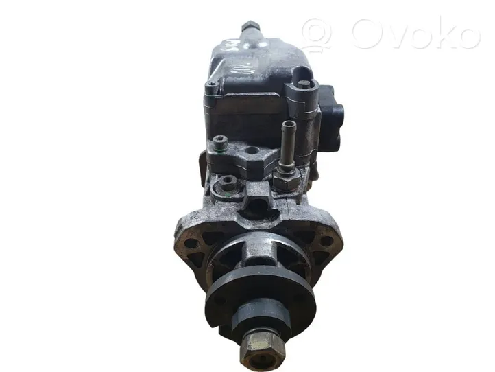 Volkswagen Golf IV Pompe d'injection de carburant à haute pression 038130107D