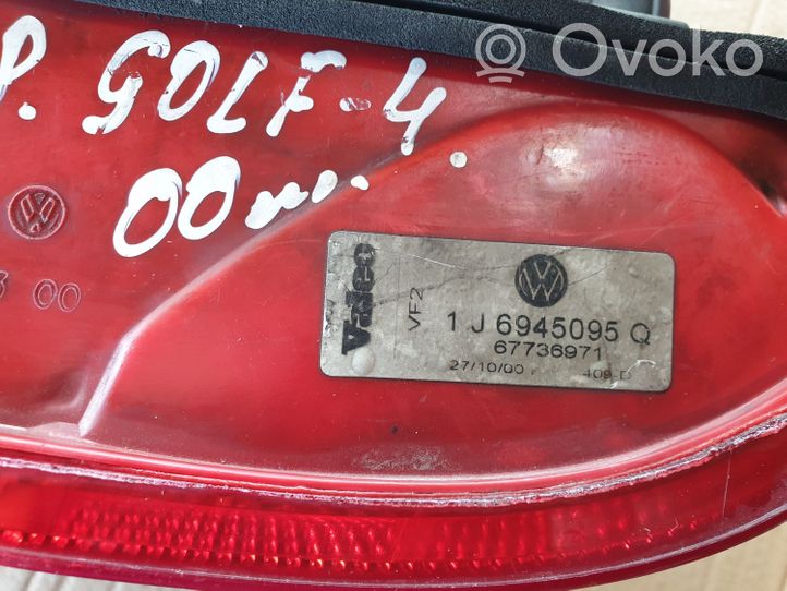 Volkswagen Golf IV Luci posteriori 1J6945095