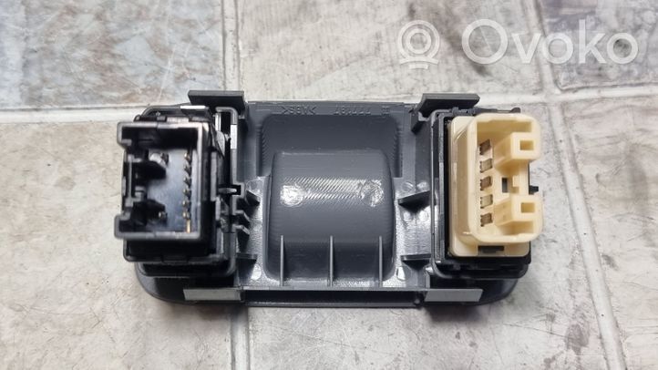 Toyota Yaris Bouton commande réglage hauteur de phares 777197