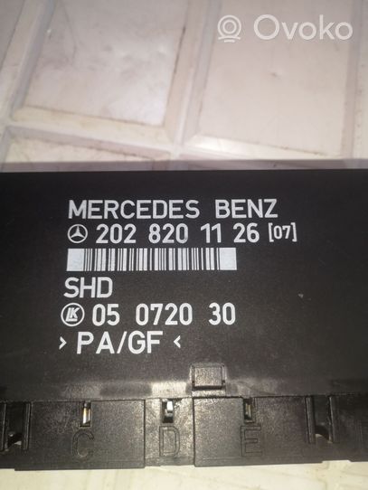 Mercedes-Benz C W202 Módulo de confort/conveniencia 2028201126