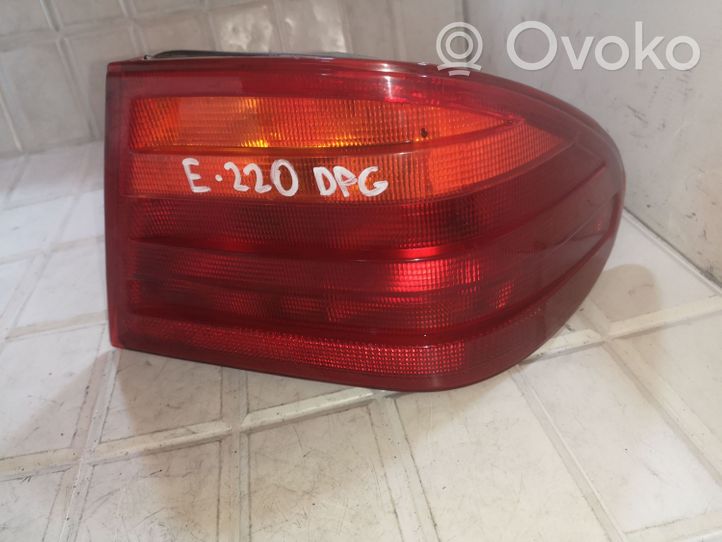 Mercedes-Benz E W210 Luci posteriori 014401914R