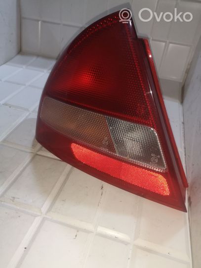 Mitsubishi Lancer Lampa tylna 0431682