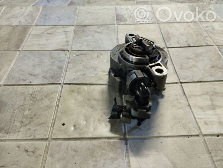 Mazda 3 I Pompe à vide D1561A