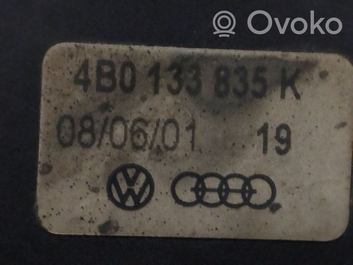 Audi A6 Allroad C5 Oro filtro dėžė 4B0133837E