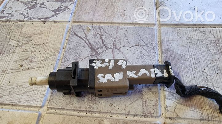 Fiat Stilo Sensore del pedale della frizione 46840511