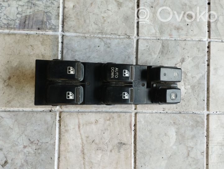 KIA Sportage Electric window control switch 