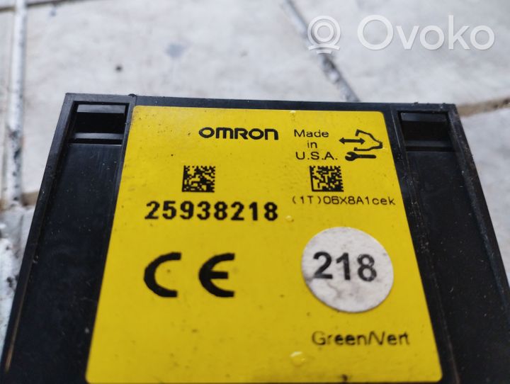 Chevrolet Captiva Door central lock control unit/module 25938218