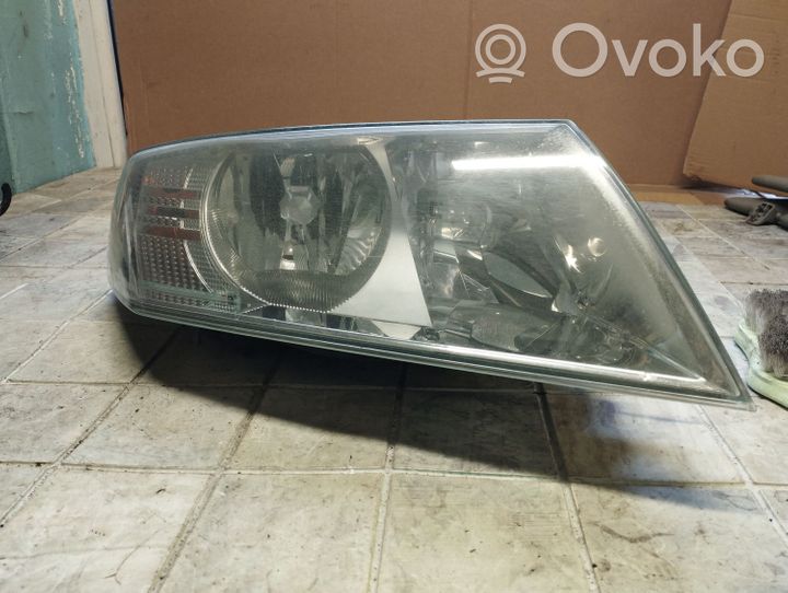 Skoda Octavia Mk2 (1Z) Headlight/headlamp 