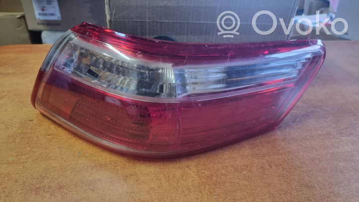 Toyota Camry Lampa tylna 33100