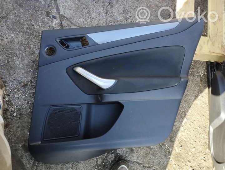 Ford Mondeo MK IV Set di rivestimento sedili e portiere 