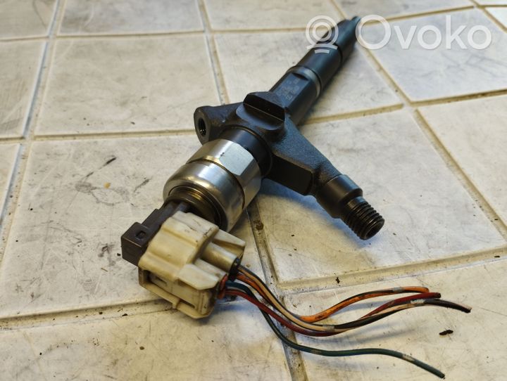 Nissan Almera N16 Injecteur de carburant AW400